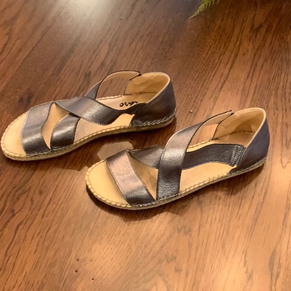 Laro Beach Metallic Espadrilles - Pewter 8 US/38 EU - Picture 3 of 4